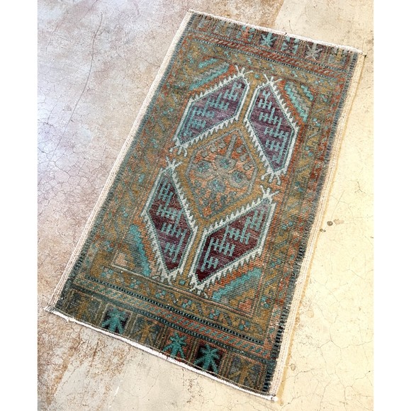 Vintage Turkish Anatolian 100% Wool Handwoven 1'8 x 3 feet Carpet Prayer Rug - Picture 1 of 3